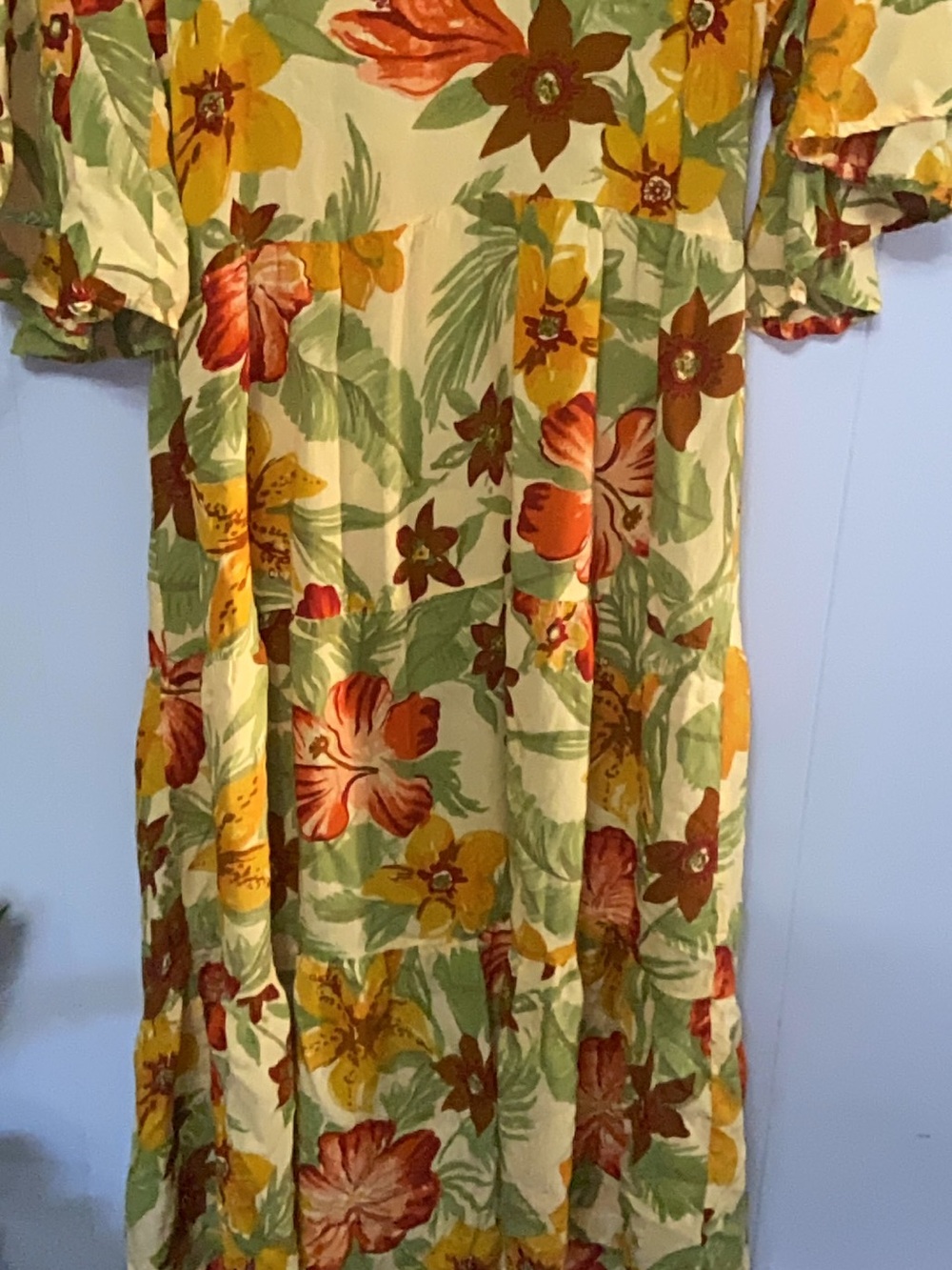 Faithful The Brand Tiered Midi Dress - Yellow & Green Tropical Print. Size 8